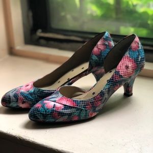 Naturalizer 🌸🌺🌼